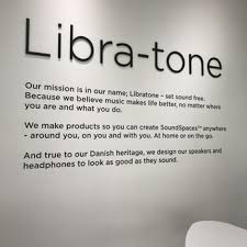 Libratone Front Wall